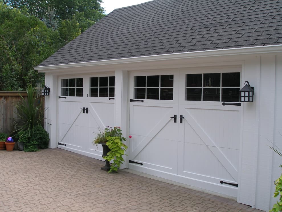 carriage house garage door